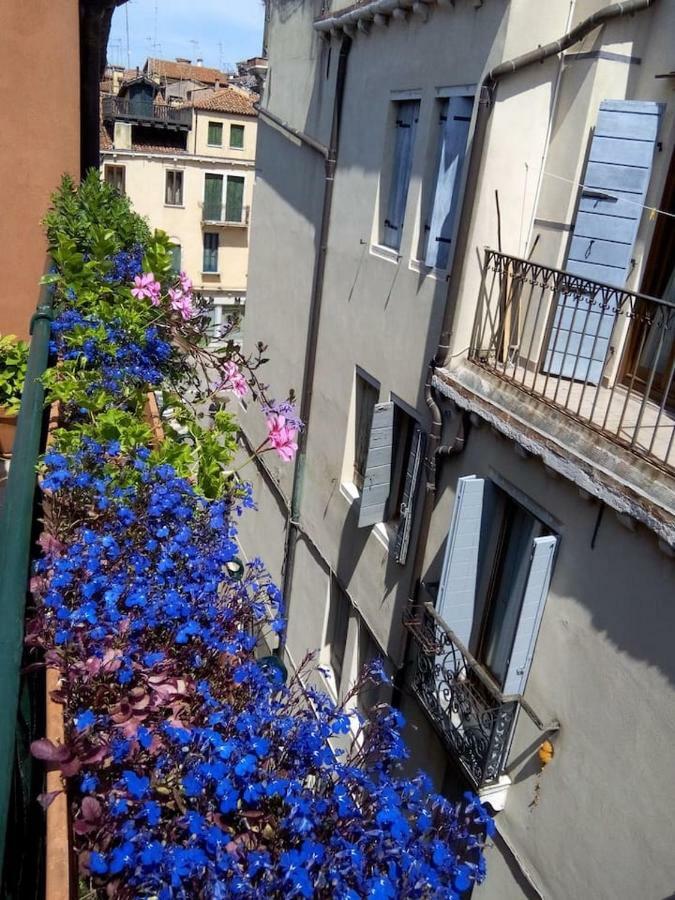 Ca' San Silvestro 2 Terrazze Nel Cuore Di Venezia Veneza Exterior foto